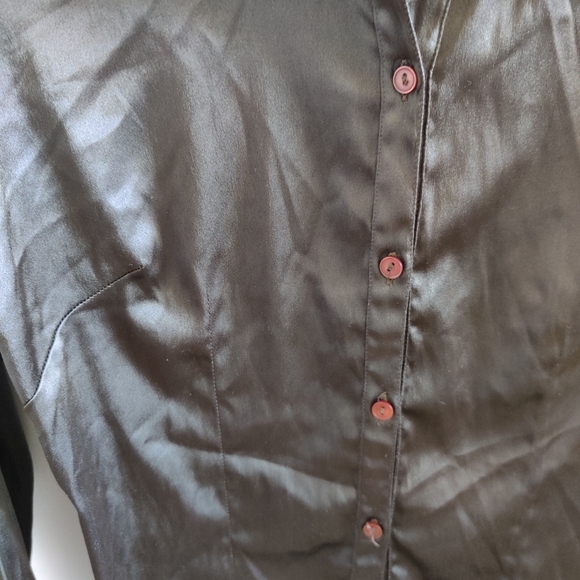Like new Women button down formal shirt size  S/ size 4 - Picture 3 of 3